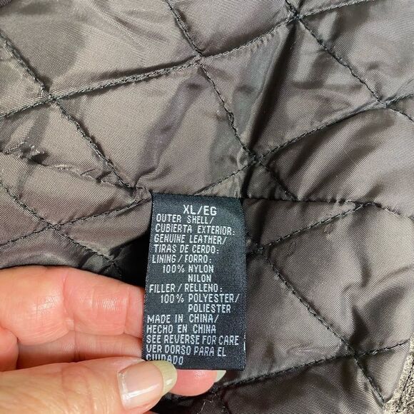 Knightsbridge XL brown suede bomber jacket with silky brown quilted lining - Picture 7 of 9